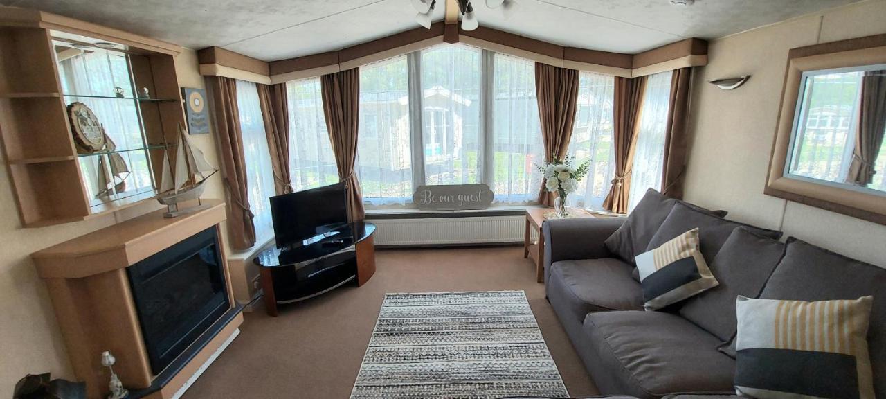 A Fashionable Caravan In A Peaceful Seaside Town Sandown Ngoại thất bức ảnh